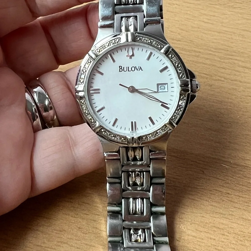 BULOVA 96E00 MEN’S DIAMOND EMBELLISHED BEZEL SILVER TONE DATE DISPLAY WATCH